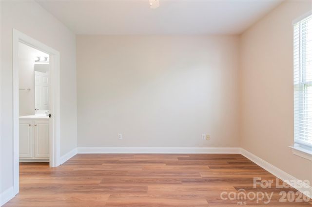 6716 Mallard Park Drive, Charlotte, NC 28262