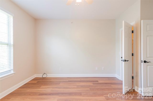 6716 Mallard Park Drive, Charlotte, NC 28262