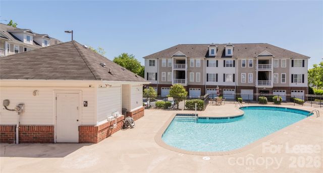 6716 Mallard Park Drive, Charlotte, NC 28262