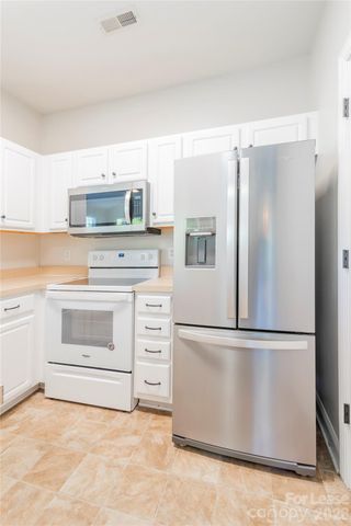 6716 Mallard Park Drive, Charlotte, NC 28262
