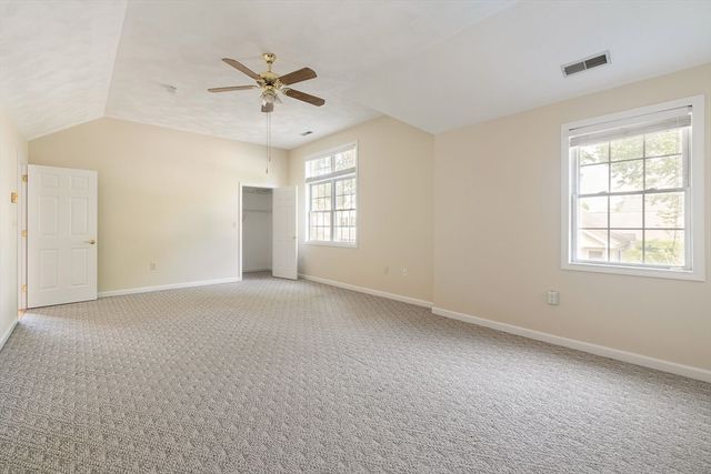 52 Birdie Ln 52, Tewksbury, MA 01876