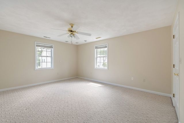52 Birdie Ln 52, Tewksbury, MA 01876