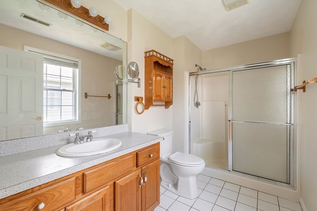 52 Birdie Ln 52, Tewksbury, MA 01876