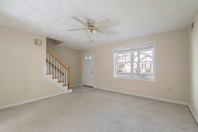 52 Birdie Ln 52, Tewksbury, MA 01876