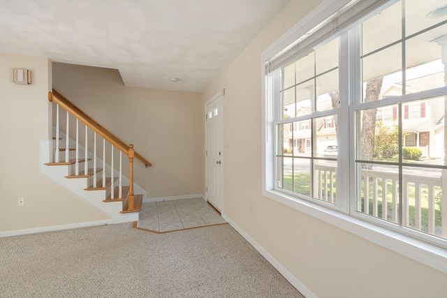 52 Birdie Ln 52, Tewksbury, MA 01876