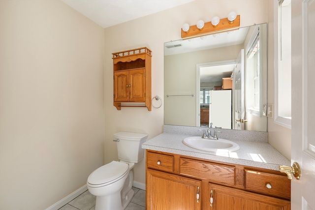 52 Birdie Ln 52, Tewksbury, MA 01876