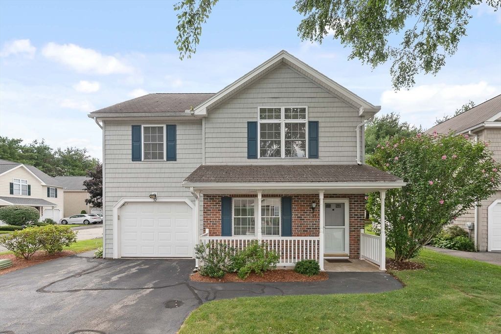 52 Birdie Ln 52, Tewksbury, MA 01876