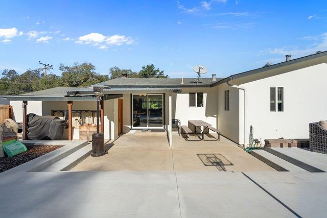 7501 Langley Canyon Road, Salinas, CA 93907