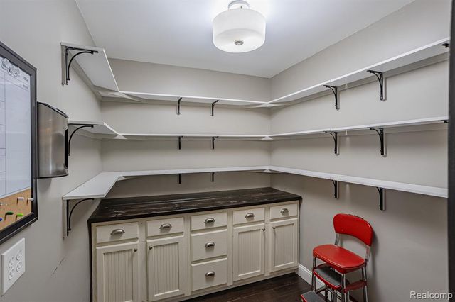 800 Grampian Avenue, Lake Orion, MI 48362