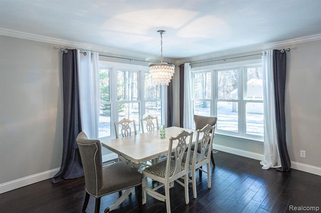 800 Grampian Avenue, Lake Orion, MI 48362