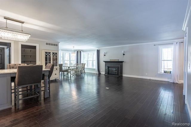 800 Grampian Avenue, Lake Orion, MI 48362