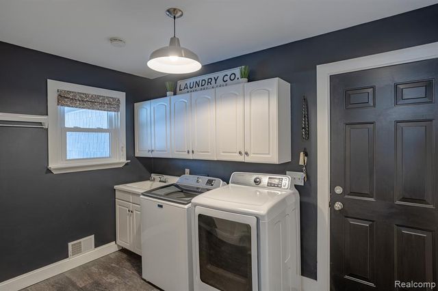 800 Grampian Avenue, Lake Orion, MI 48362