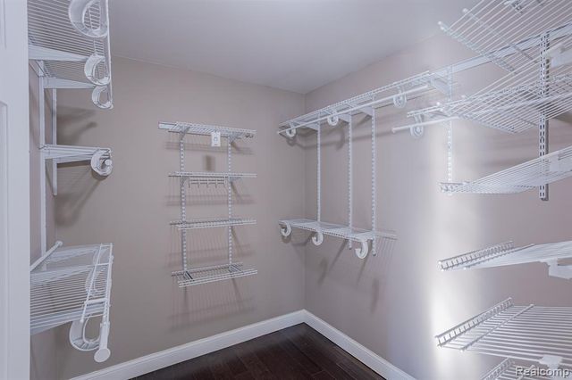 800 Grampian Avenue, Lake Orion, MI 48362