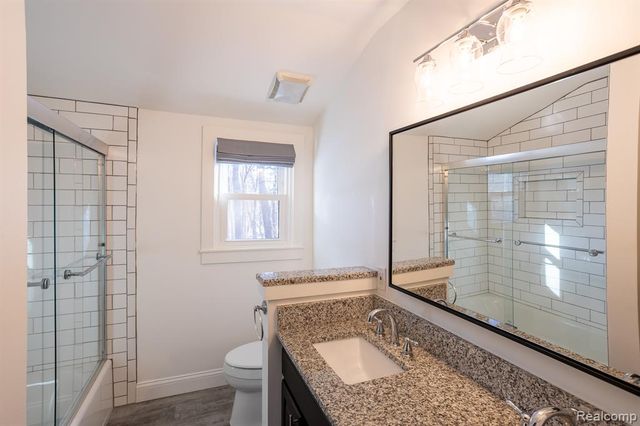 800 Grampian Avenue, Lake Orion, MI 48362