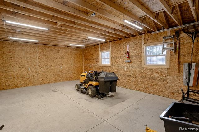 800 Grampian Avenue, Lake Orion, MI 48362