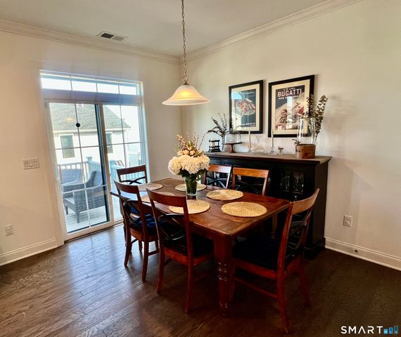 14 East Cross Trail 14, Danbury, CT 06810