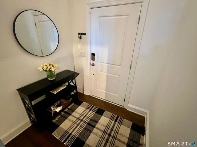 14 East Cross Trail 14, Danbury, CT 06810