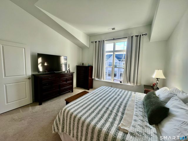 14 East Cross Trail 14, Danbury, CT 06810