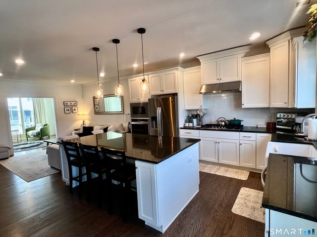 14 East Cross Trail 14, Danbury, CT 06810