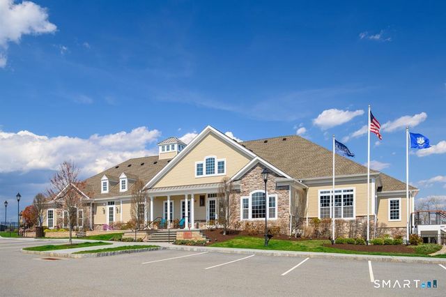 14 East Cross Trail 14, Danbury, CT 06810