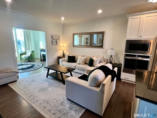 14 East Cross Trail 14, Danbury, CT 06810