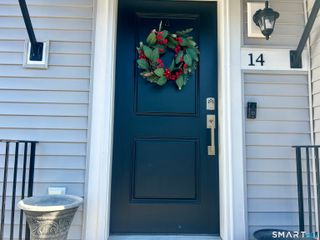 14 East Cross Trail 14, Danbury, CT 06810