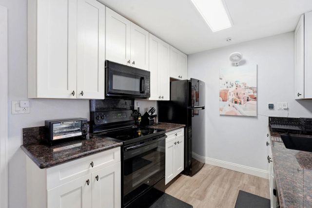 8324 Regents Road 1M, San Diego, CA 92122