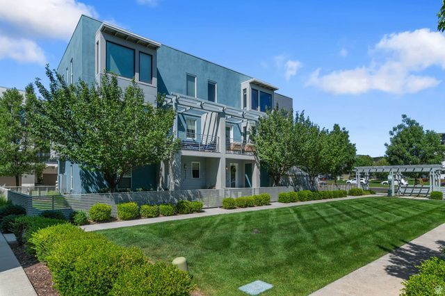 4927 W DAYBREAK PKWY, South Jordan, UT 84009
