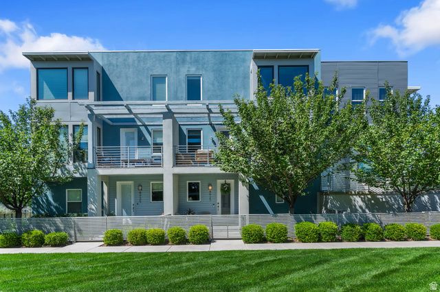4927 W DAYBREAK PKWY, South Jordan, UT 84009