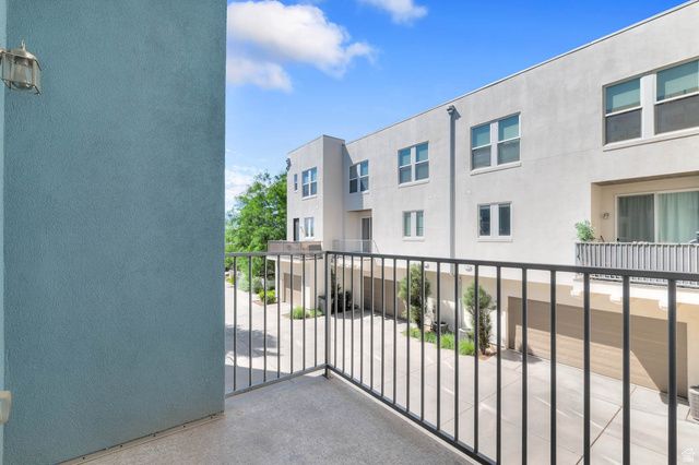 4927 W DAYBREAK PKWY, South Jordan, UT 84009