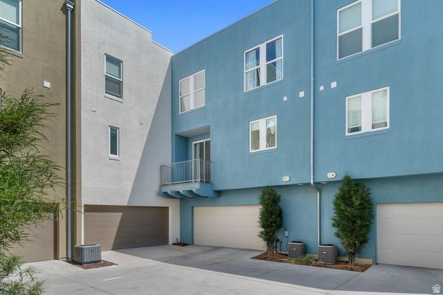 4927 W DAYBREAK PKWY, South Jordan, UT 84009