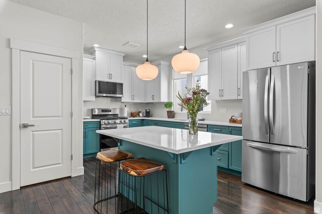 4927 W DAYBREAK PKWY, South Jordan, UT 84009