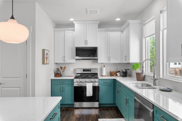 4927 W DAYBREAK PKWY, South Jordan, UT 84009