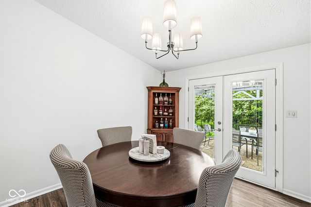611 Sunblest Boulevard S, Fishers, IN 46038