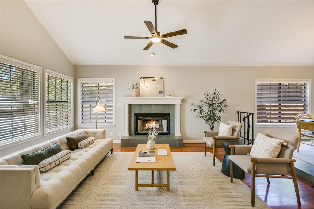 8112 Cardin DR, Austin, TX 78759