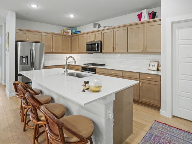 464 Sugarlands Drive, Waxahachie, TX 75165