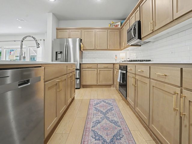 464 Sugarlands Drive, Waxahachie, TX 75165