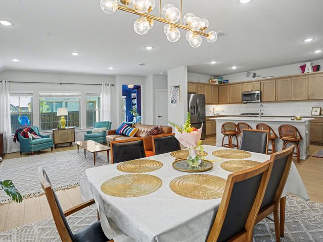 464 Sugarlands Drive, Waxahachie, TX 75165