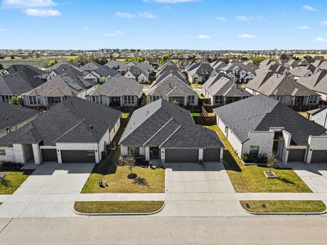 464 Sugarlands Drive, Waxahachie, TX 75165