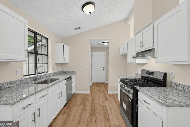 287 Peachtree Drive, Riverdale, GA 30274