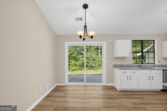 287 Peachtree Drive, Riverdale, GA 30274