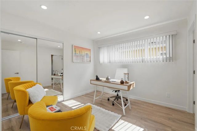 13739 Wyandotte, Los Angeles, CA 91405