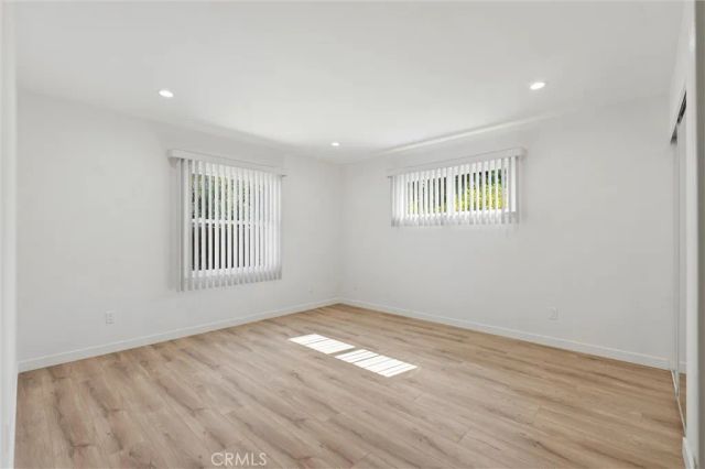 13739 Wyandotte, Los Angeles, CA 91405