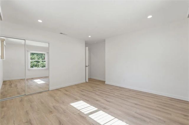 13739 Wyandotte, Los Angeles, CA 91405