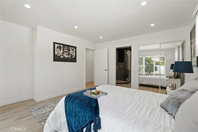 13739 Wyandotte, Los Angeles, CA 91405