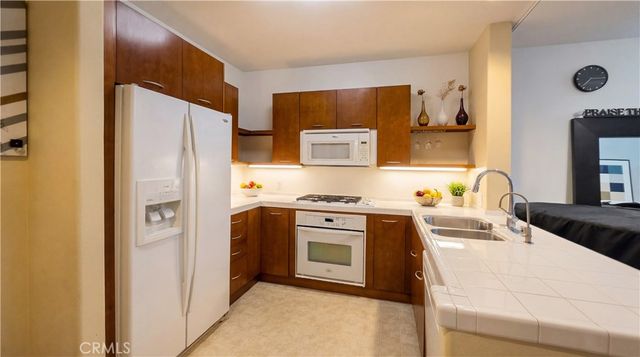 250 N First Street 415, Burbank, CA 91502