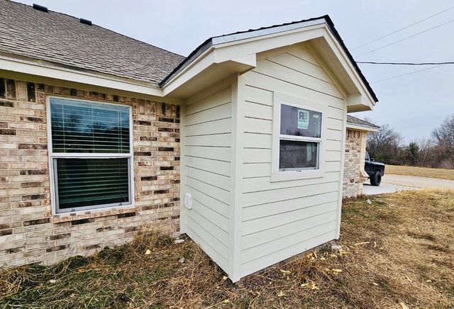 106 Country Club Drive, Marlin, TX 76661