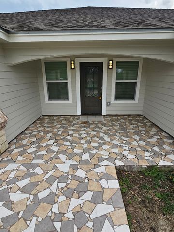 106 Country Club Drive, Marlin, TX 76661