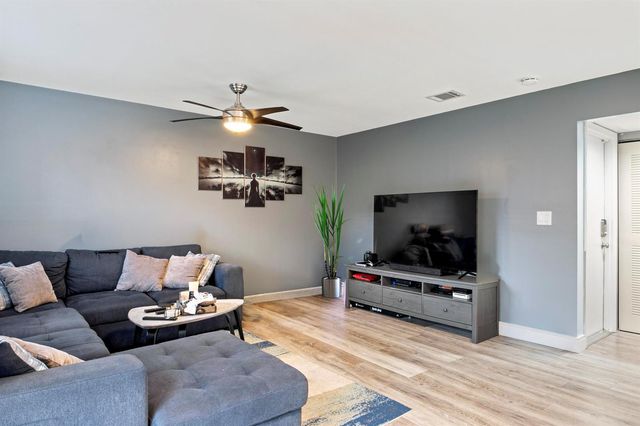 13820 CUMBERLAND Place, Davie, FL 33325