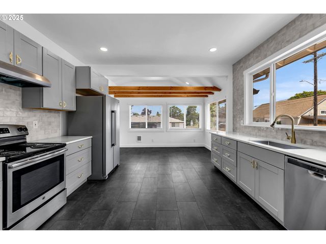 3301 M St, Vancouver, WA 98663